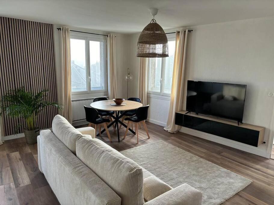 Appartement Cosy Au Coeur De La Ville 欧里亚克 外观 照片